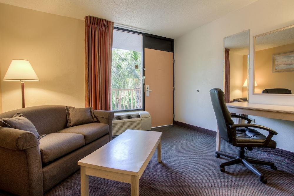 Quality Inn & Suites St Augustine Beach Area St. Augustine Beach Bagian luar foto
