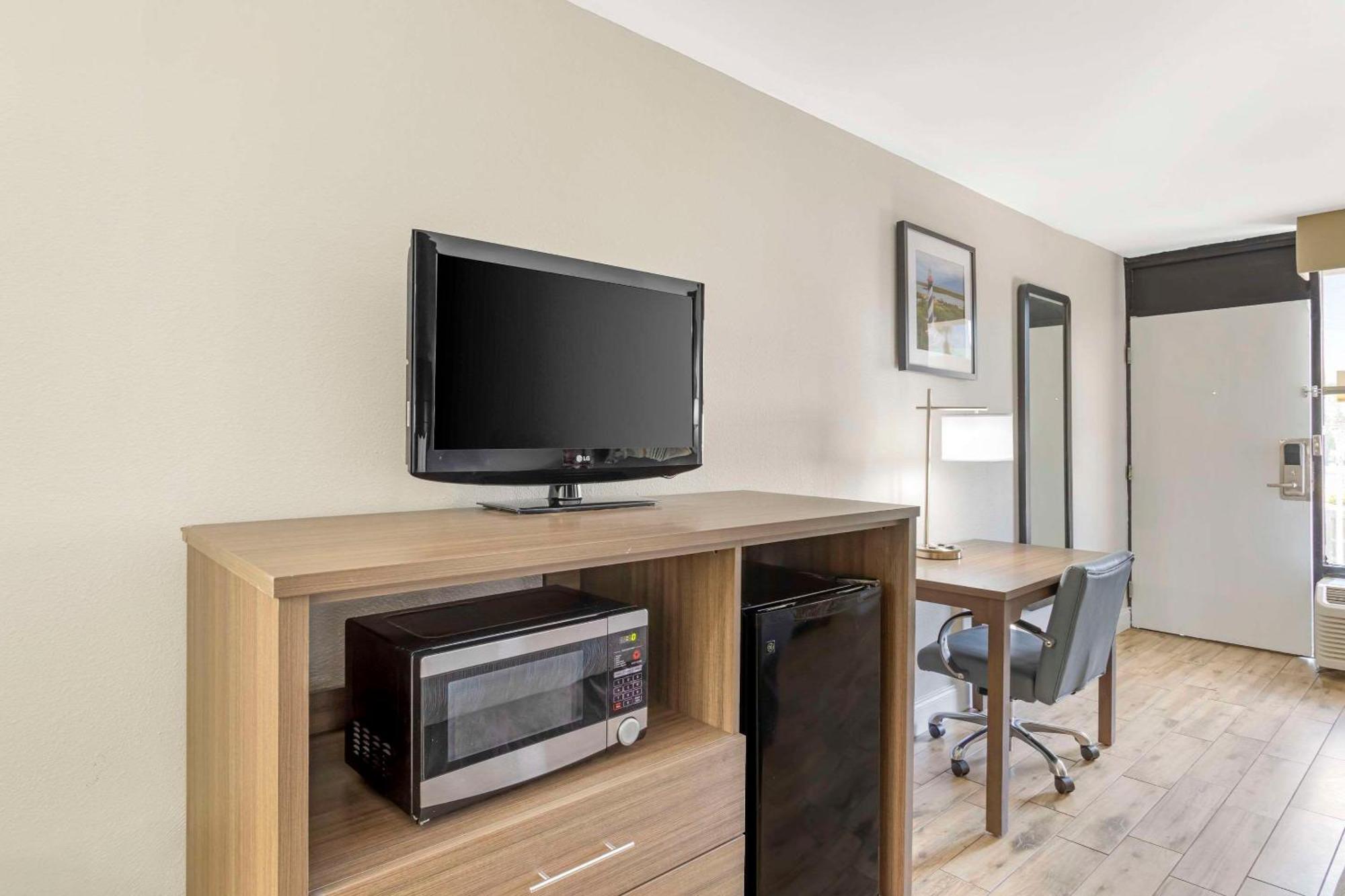 Quality Inn & Suites St Augustine Beach Area St. Augustine Beach Bagian luar foto
