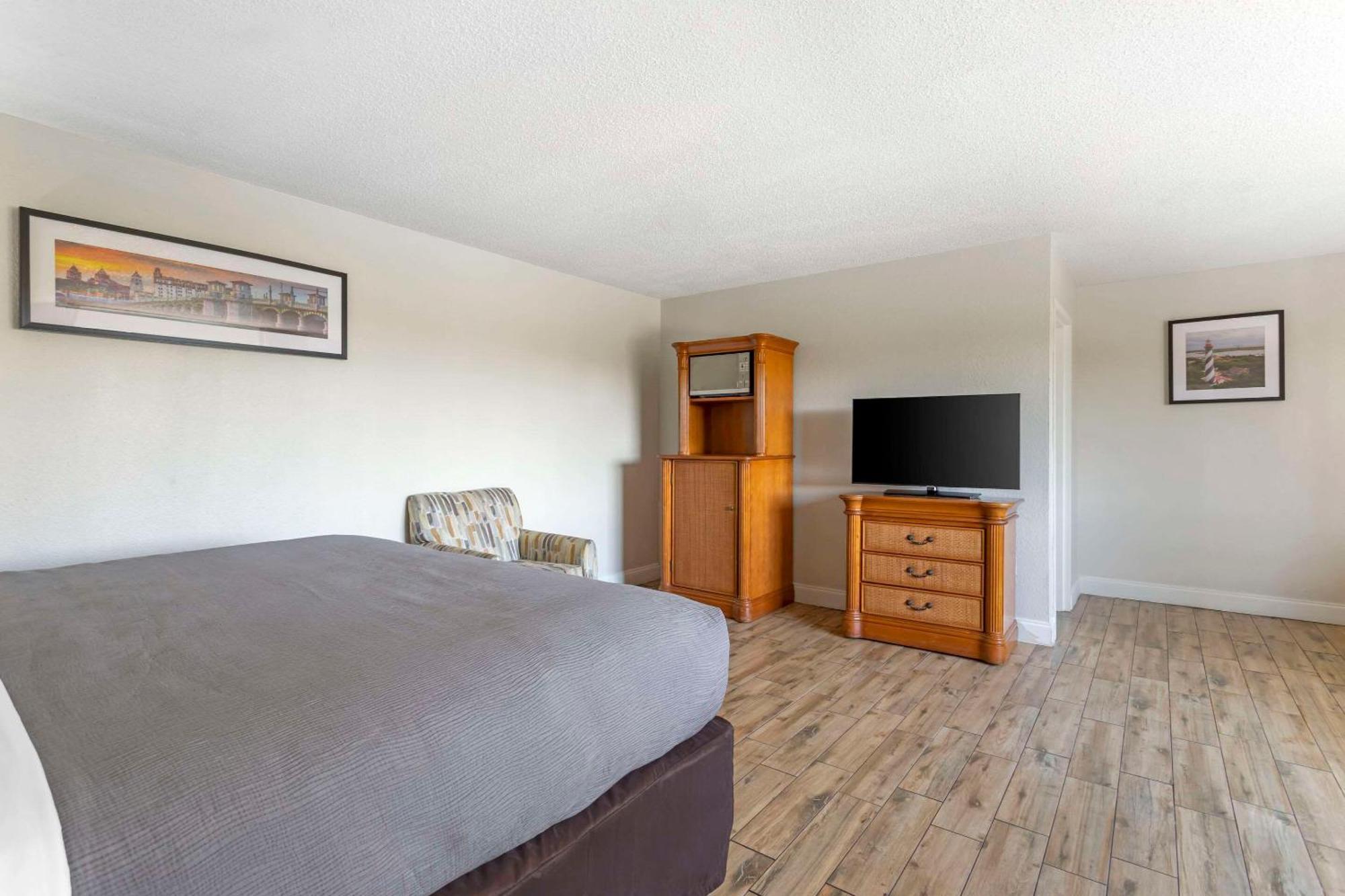 Quality Inn & Suites St Augustine Beach Area St. Augustine Beach Bagian luar foto